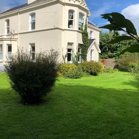 Dom wakacyjny Manor Banba House Sleeps 2-26 Galway