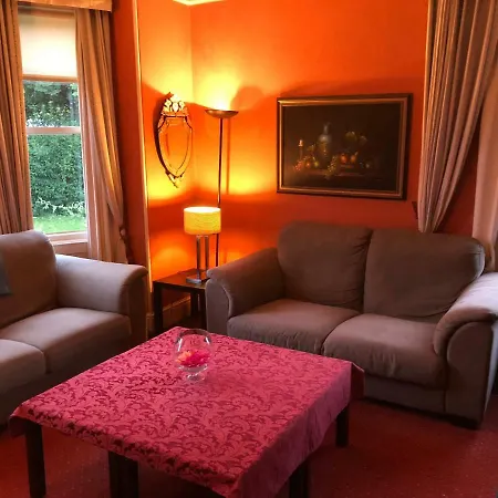 Manor Banba House Sleeps 2-26 *