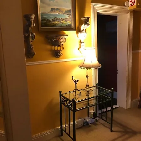Manor Banba House Sleeps 2-26