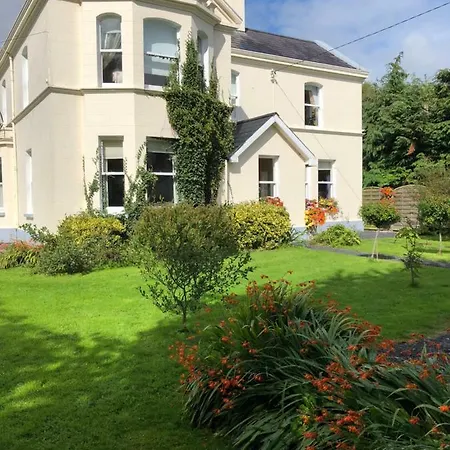 Manor Banba House Sleeps 2-26