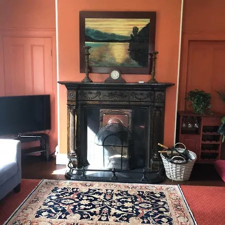 Dom wakacyjny Manor Banba House Sleeps 2-26 Galway
