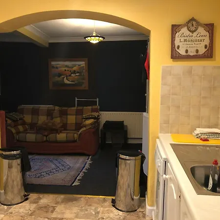 Manor Banba House Sleeps 2-26 * Galway